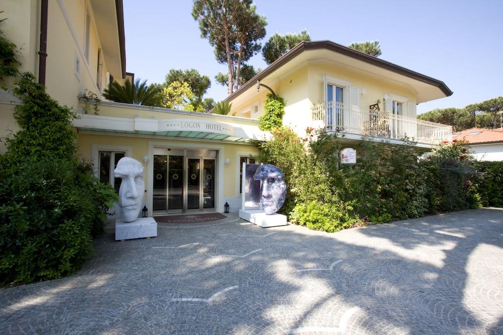 Jr Resort Logos Forte Dei Marmi Exterior foto