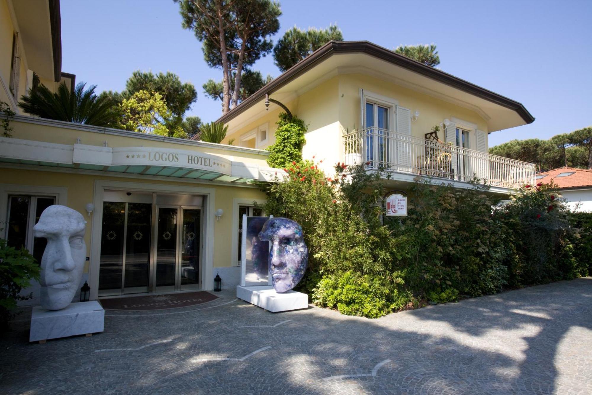 Jr Resort Logos Forte Dei Marmi Exterior foto