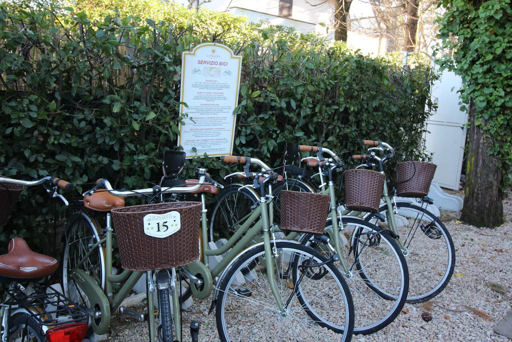 Jr Resort Logos Forte Dei Marmi Exterior foto